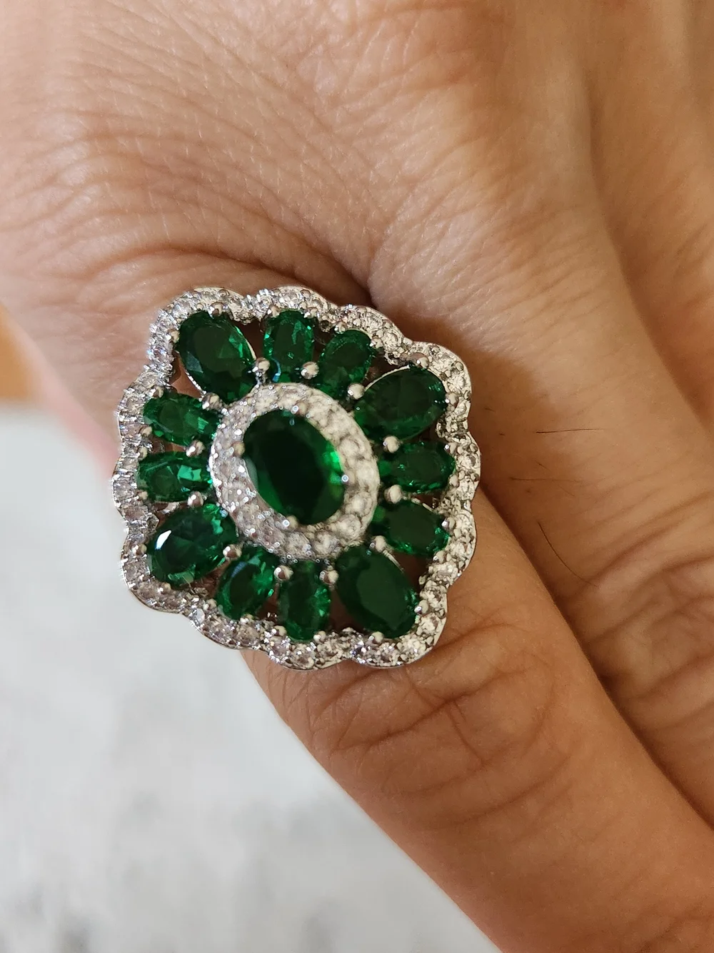 New 925 Silver Oval Cut Emerald Diamond Ring for Women